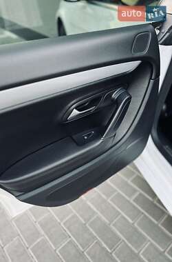 Купе Volkswagen CC / Passat CC 2012 в 