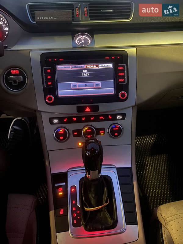Купе Volkswagen CC / Passat CC 2013 в Львове