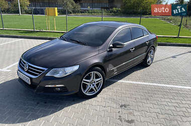 Купе Volkswagen CC / Passat CC 2010 в Виннице