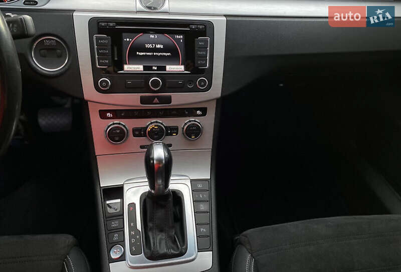 Купе Volkswagen CC / Passat CC 2014 в Ужгороде