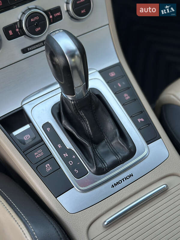 Купе Volkswagen CC / Passat CC 2013 в Ужгороде