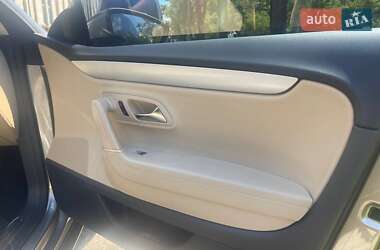 Купе Volkswagen CC / Passat CC 2013 в 