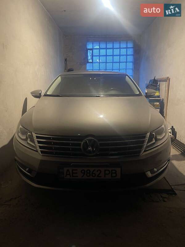 Купе Volkswagen CC / Passat CC 2013 в Киеве