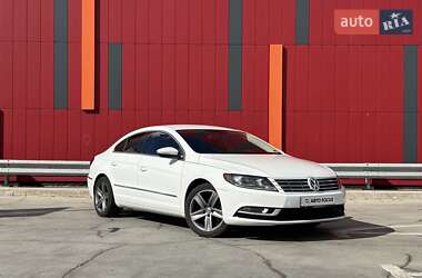Купе Volkswagen CC / Passat CC 2015 в Киеве