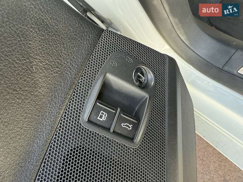 Купе Volkswagen CC / Passat CC 2015 в Киеве