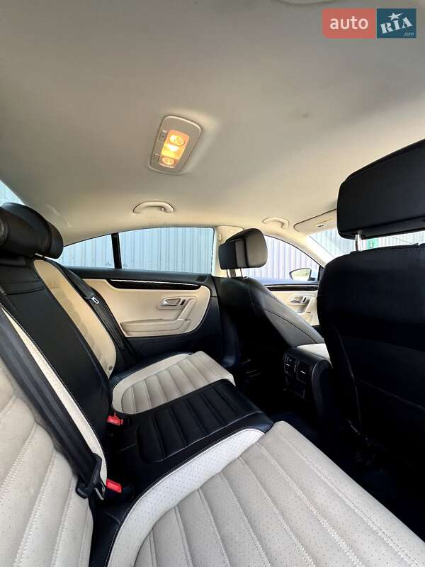 Купе Volkswagen CC / Passat CC 2016 в Чернігові