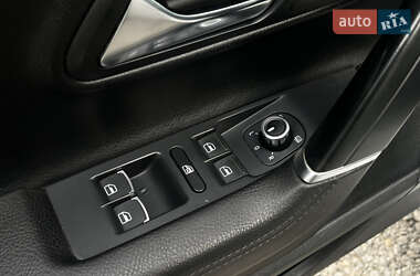 Купе Volkswagen CC / Passat CC 2011 в 