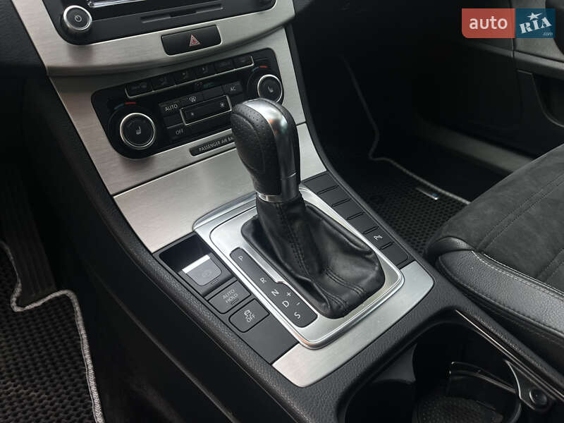 Купе Volkswagen CC / Passat CC 2011 в Харькове
