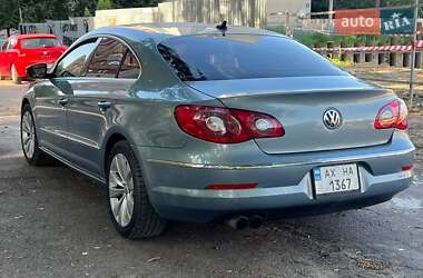 Купе Volkswagen CC / Passat CC 2011 в 