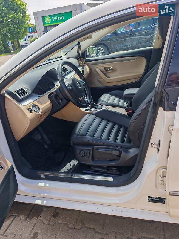 Купе Volkswagen CC / Passat CC 2013 в Киеве