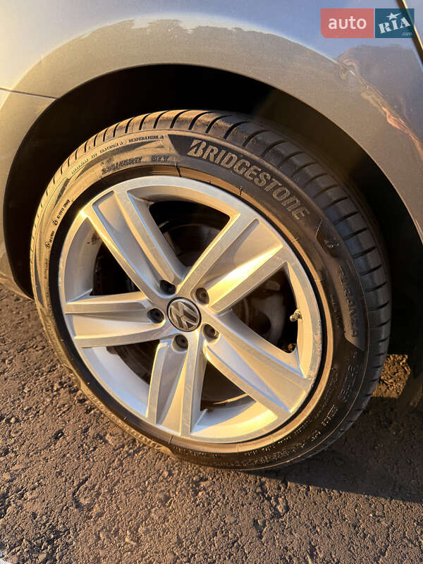 Купе Volkswagen CC / Passat CC 2014 в Киеве