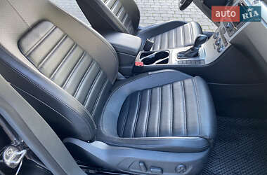 Купе Volkswagen CC / Passat CC 2014 в 