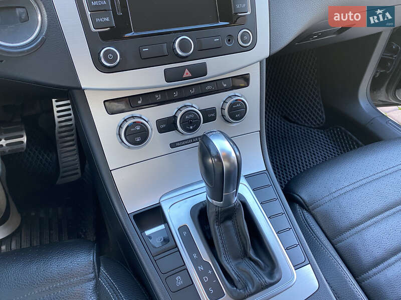 Купе Volkswagen CC / Passat CC 2014 в Львове