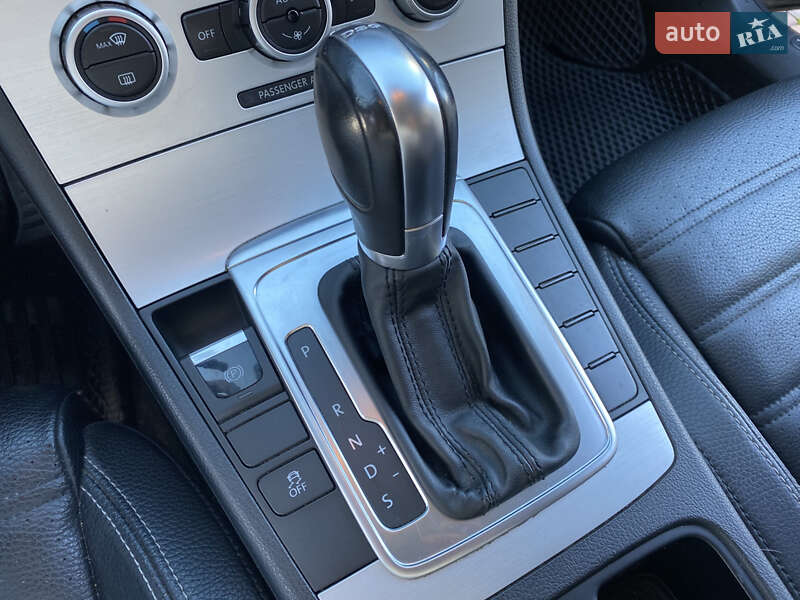 Купе Volkswagen CC / Passat CC 2014 в Львове