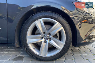 Купе Volkswagen CC / Passat CC 2014 в 