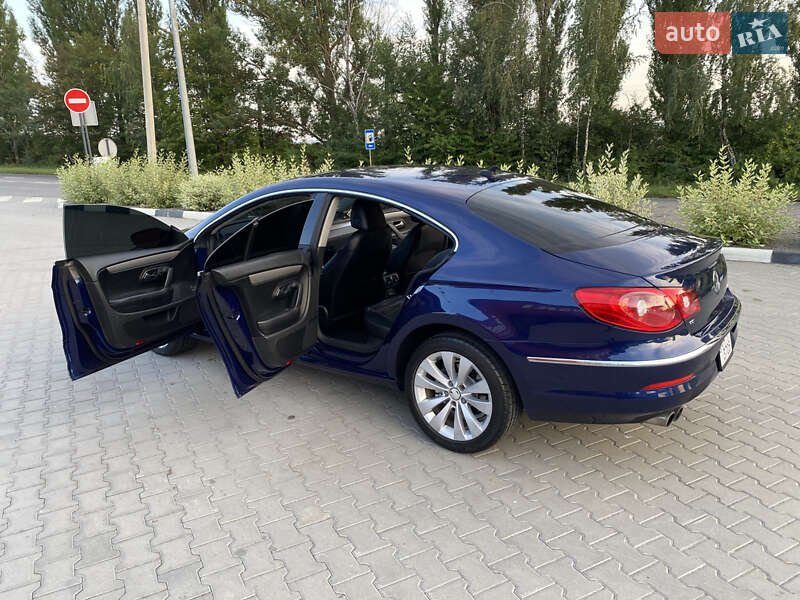 Купе Volkswagen CC / Passat CC 2010 в Хмельницком