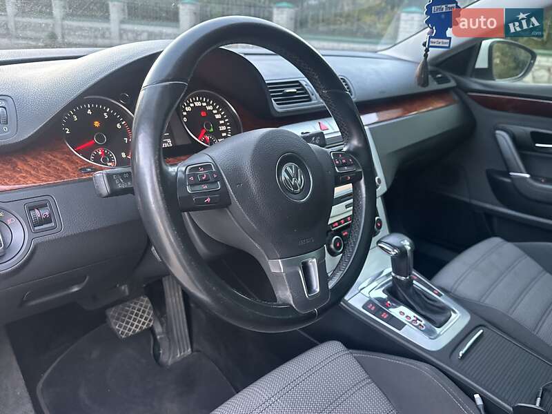 Купе Volkswagen CC / Passat CC 2010 в Сумах