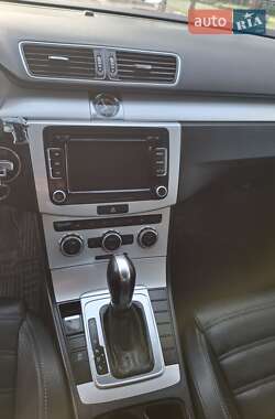 Купе Volkswagen CC / Passat CC 2012 в 