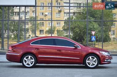Купе Volkswagen CC / Passat CC 2014 в 