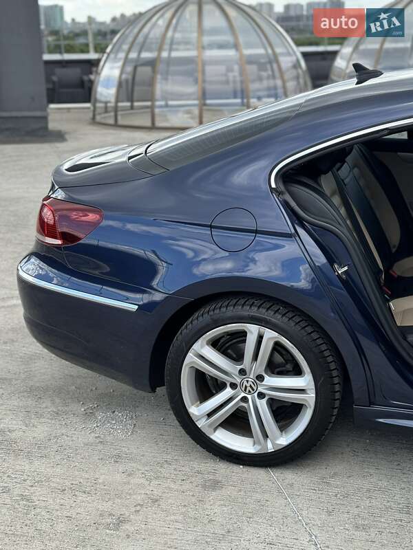 Купе Volkswagen CC / Passat CC 2014 в Киеве