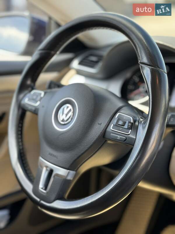 Купе Volkswagen CC / Passat CC 2014 в Киеве