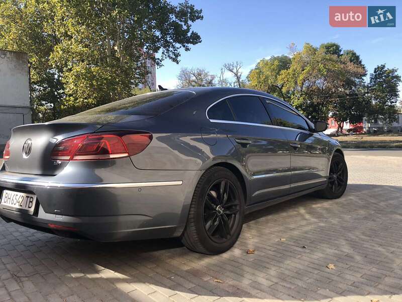 Купе Volkswagen CC / Passat CC 2012 в Николаеве