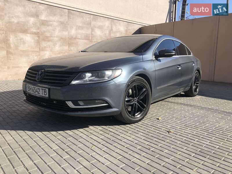 Купе Volkswagen CC / Passat CC 2012 в Николаеве