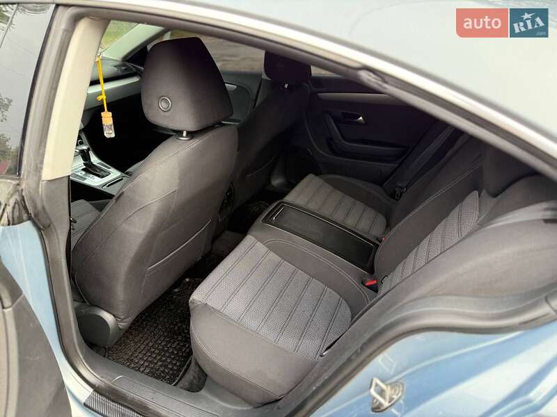 Купе Volkswagen CC / Passat CC 2010 в Василькові