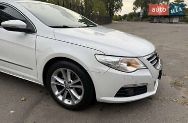 Купе Volkswagen CC / Passat CC 2011 в 