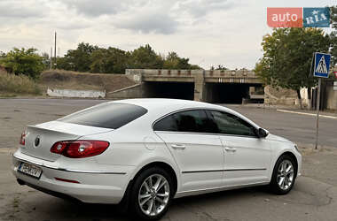 Купе Volkswagen CC / Passat CC 2011 в 