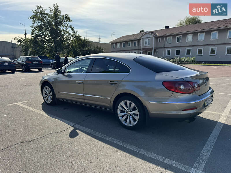 Купе Volkswagen CC / Passat CC 2011 в Киеве
