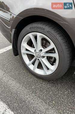 Купе Volkswagen CC / Passat CC 2013 в 