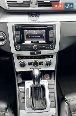 Купе Volkswagen CC / Passat CC 2012 в 