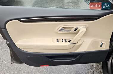 Купе Volkswagen CC / Passat CC 2012 в 