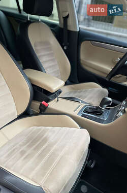 Купе Volkswagen CC / Passat CC 2013 в 