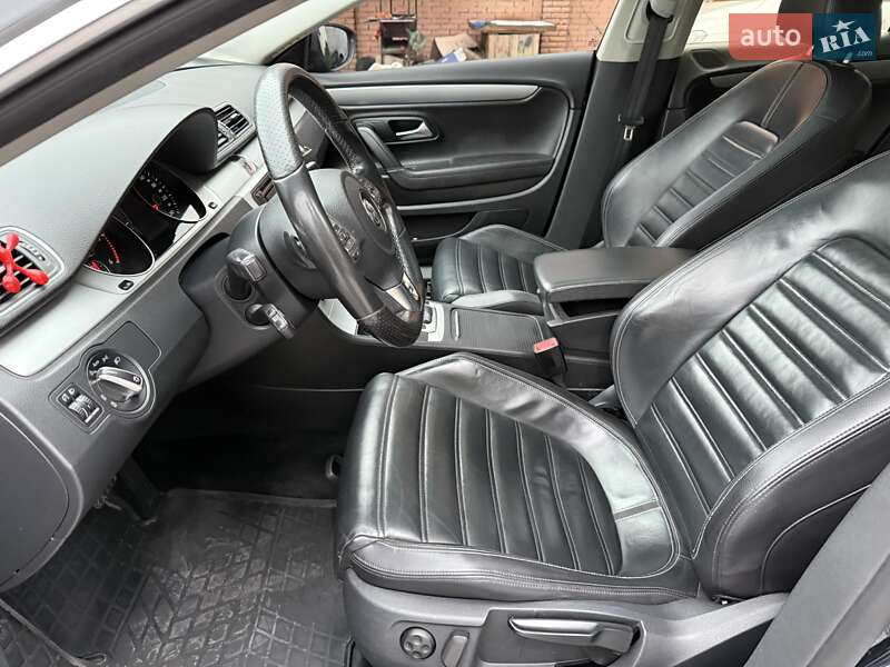 Купе Volkswagen CC / Passat CC 2011 в Вінниці