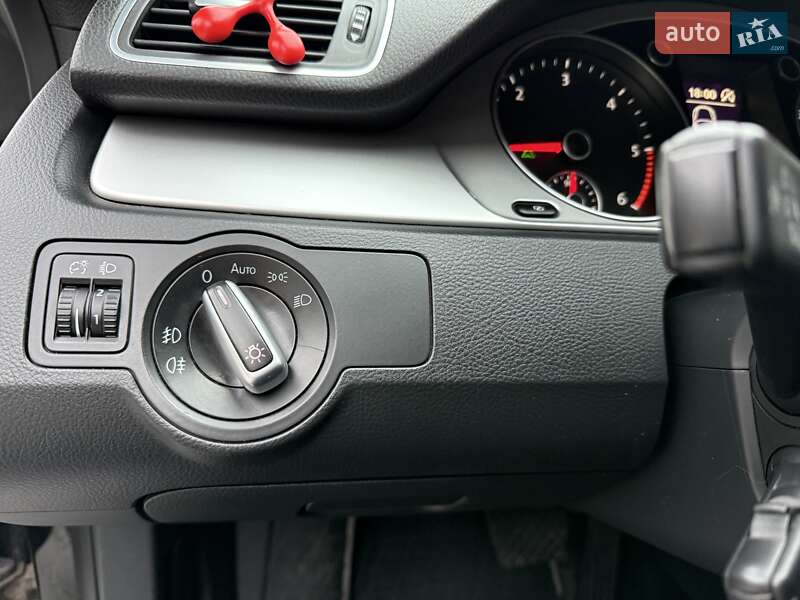 Купе Volkswagen CC / Passat CC 2011 в Вінниці
