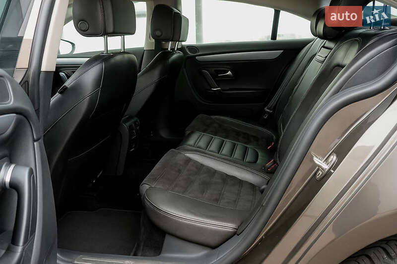Купе Volkswagen CC / Passat CC 2012 в Киеве