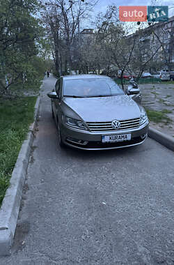 Купе Volkswagen CC / Passat CC 2012 в Києві