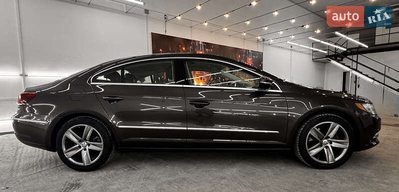 Купе Volkswagen CC / Passat CC 2013 в Виннице