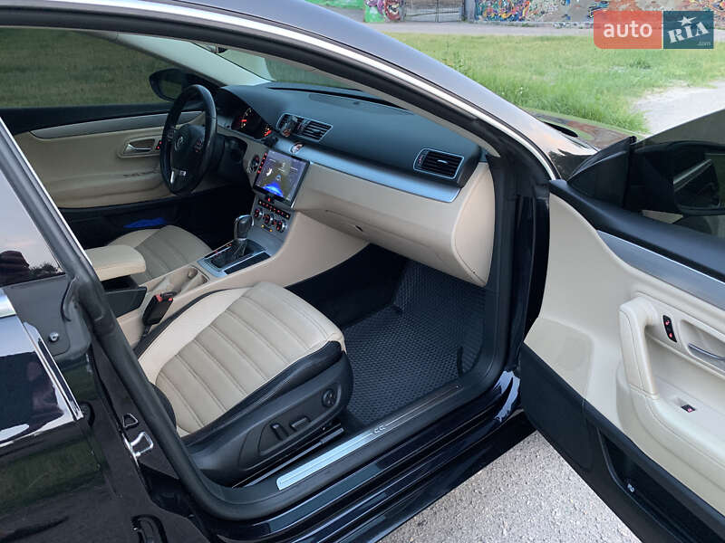 Купе Volkswagen CC / Passat CC 2012 в Сумах