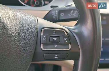 Купе Volkswagen CC / Passat CC 2011 в 