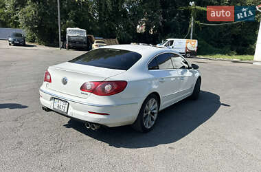 Купе Volkswagen CC / Passat CC 2011 в 