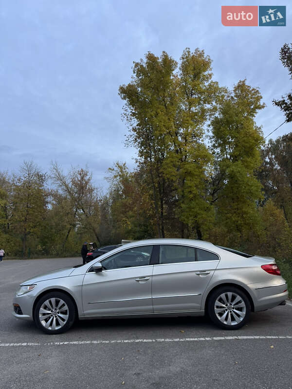 Купе Volkswagen CC / Passat CC 2011 в Чернігові