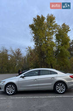 Купе Volkswagen CC / Passat CC 2011 в 
