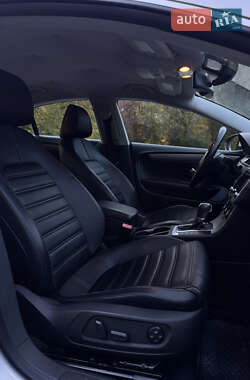Купе Volkswagen CC / Passat CC 2011 в 