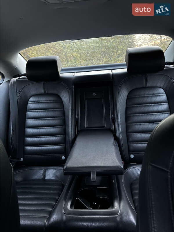 Купе Volkswagen CC / Passat CC 2011 в Чернігові