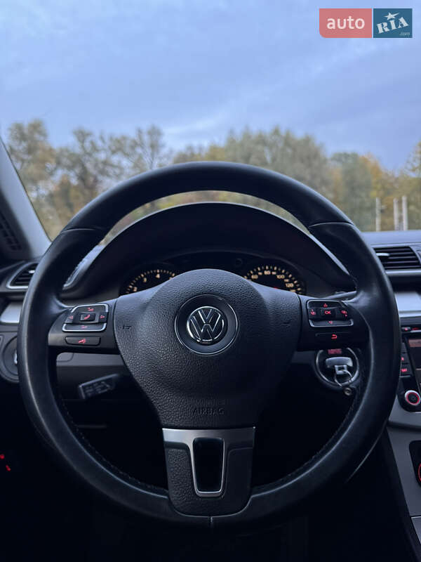Купе Volkswagen CC / Passat CC 2011 в Чернігові