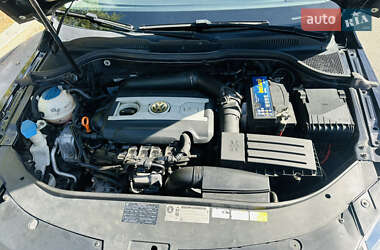 Купе Volkswagen CC / Passat CC 2009 в 