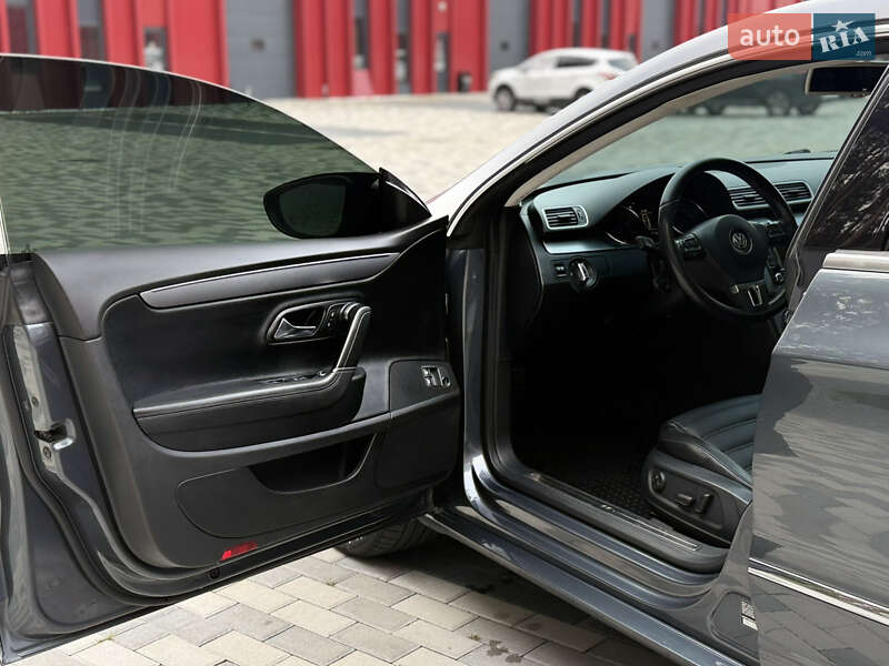 Купе Volkswagen CC / Passat CC 2013 в Львове